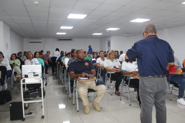 Región de San Miguelito Reunión Interinstitucional contra el Dengue