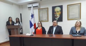 Charla sobre Diabetes y Salud Bucal: Fomentando Estilos de Vida Saludables en la Semana del Bienestar