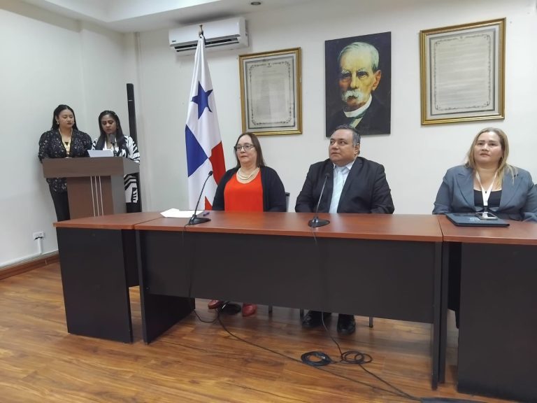 Charla sobre Diabetes y Salud Bucal: Fomentando Estilos de Vida Saludables en la Semana del Bienestar