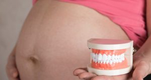 El Embarazo y Tu Salud Bucal: Mito o Realidad Embarazo y salud bucal, los mitos y realidades del calcio durante el embarazo