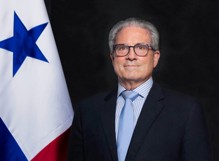 Mensaje del Ministro de Salud, Dr. Fernando Boyd Galindo, en el Día de las Madres