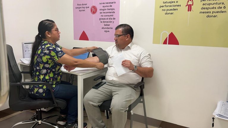 ¡Para ti 10 minutos, para ellos toda la vida! Donar Sangre: Un Acto de Amor que Salva Vidas.
