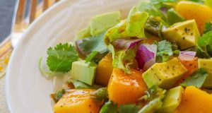 Ensalada de mango y aguacate