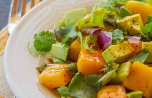 Ensalada de mango y aguacate