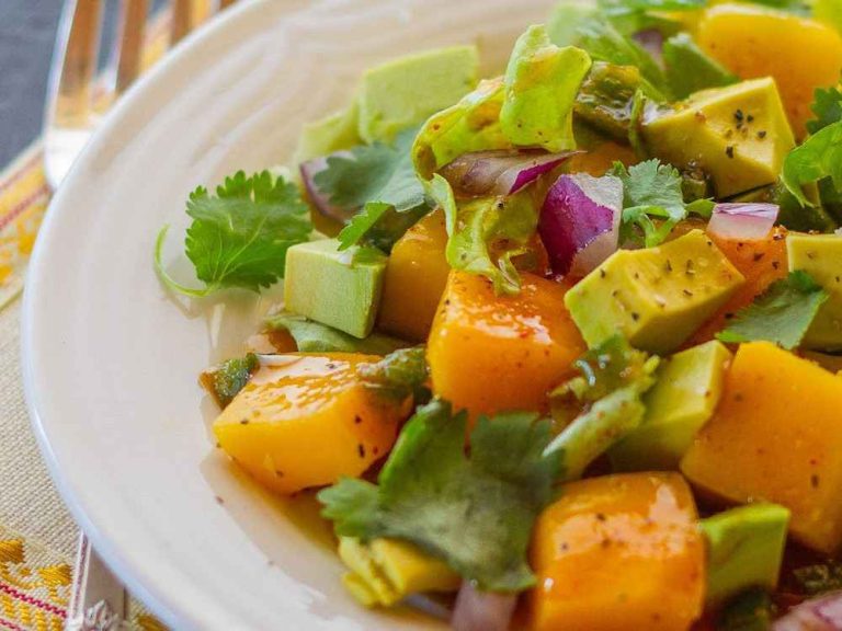 Ensalada de mango y aguacate