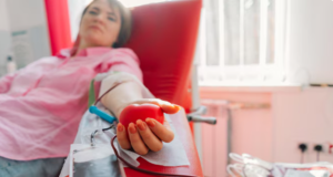 Dona sangre, dona vida: 5 beneficios para la salud y autocuidados esenciales del donante