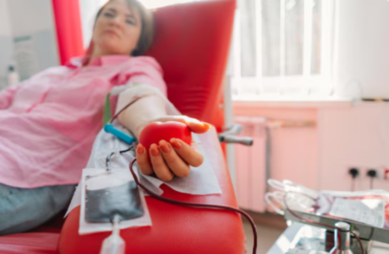 Dona sangre, dona vida: 5 beneficios para la salud y autocuidados esenciales del donante 